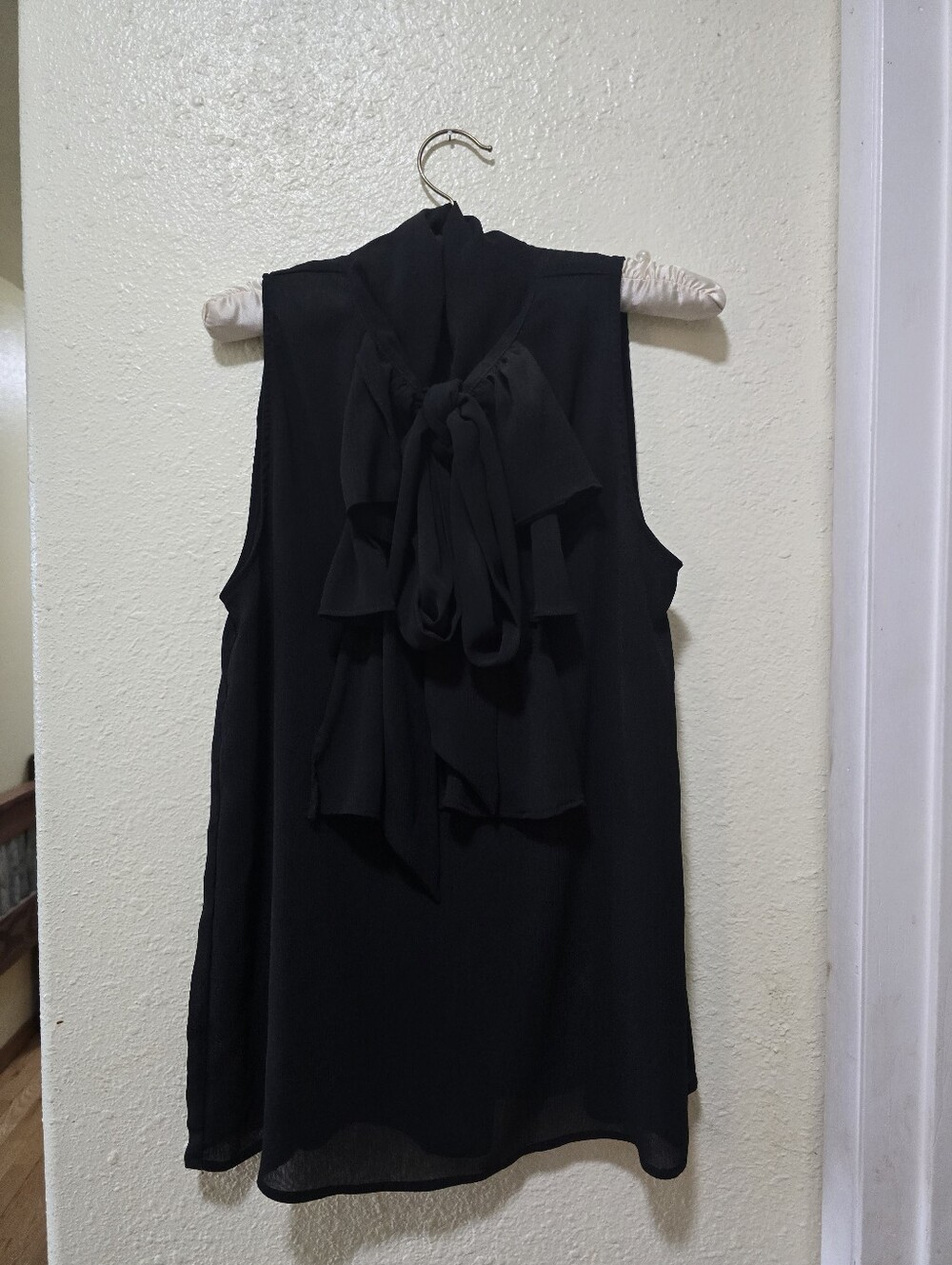 L Love Black Sleeveless Tie-Neck Blouse